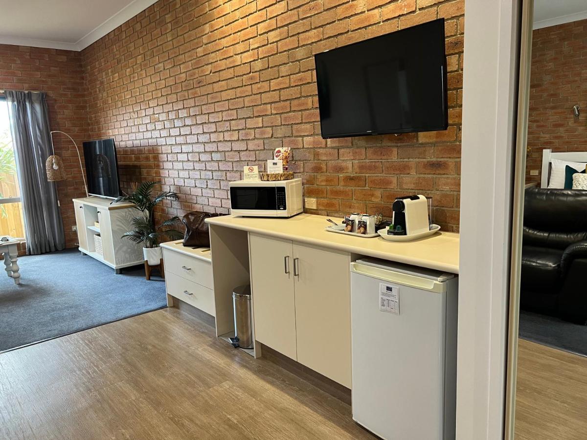 Coastal Waters Motor Inn 莱克斯恩特伦斯 外观 照片