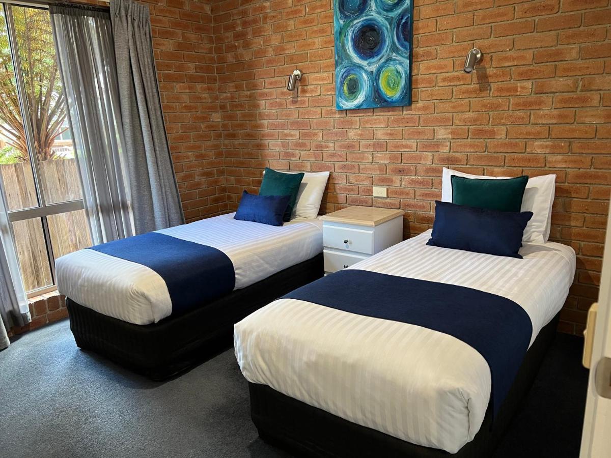 Coastal Waters Motor Inn 莱克斯恩特伦斯 外观 照片