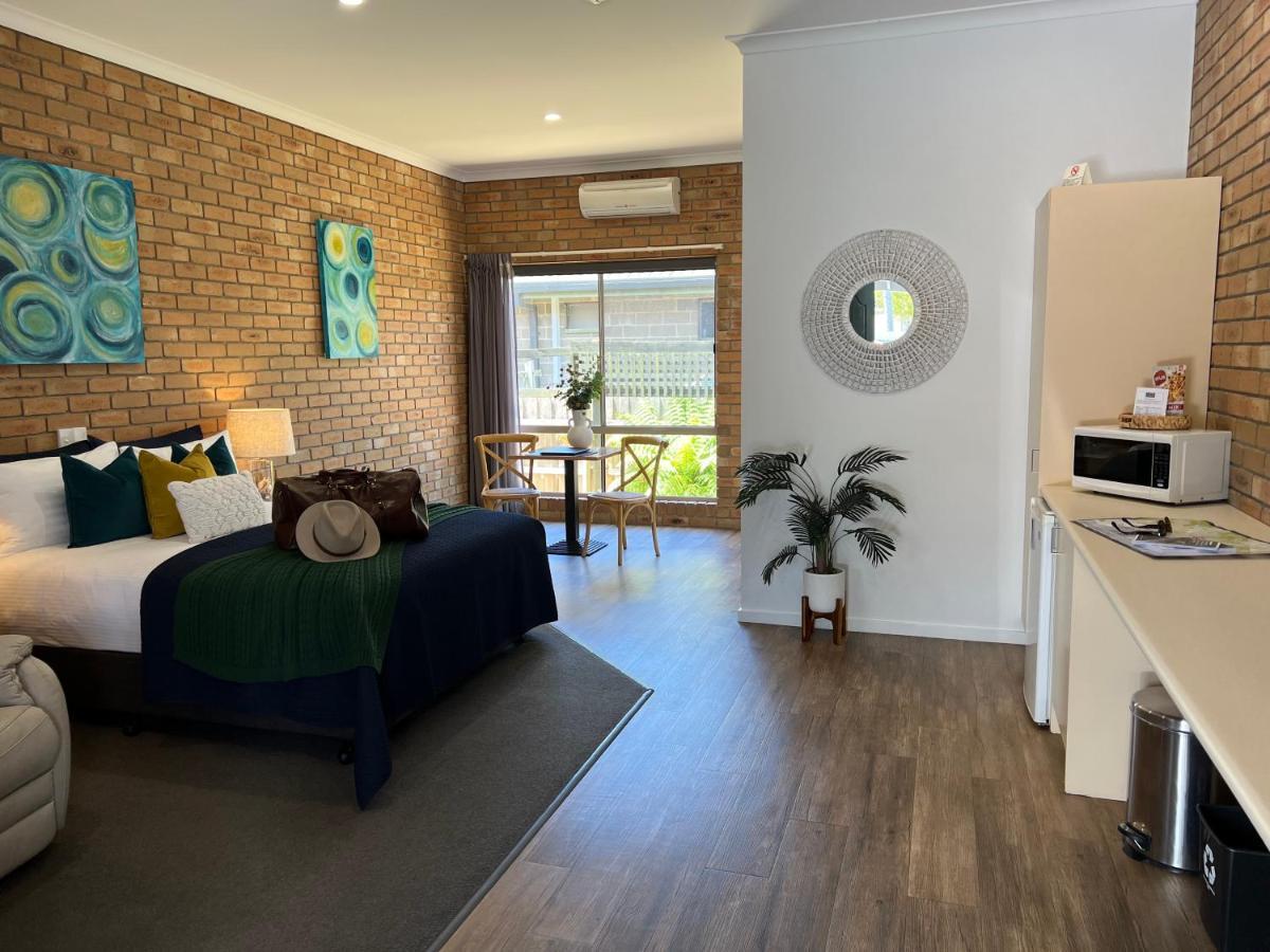 Coastal Waters Motor Inn 莱克斯恩特伦斯 外观 照片