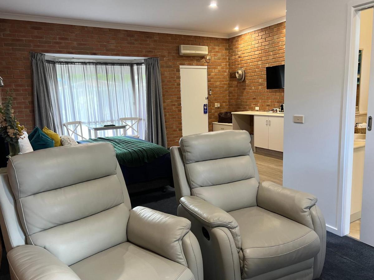 Coastal Waters Motor Inn 莱克斯恩特伦斯 外观 照片