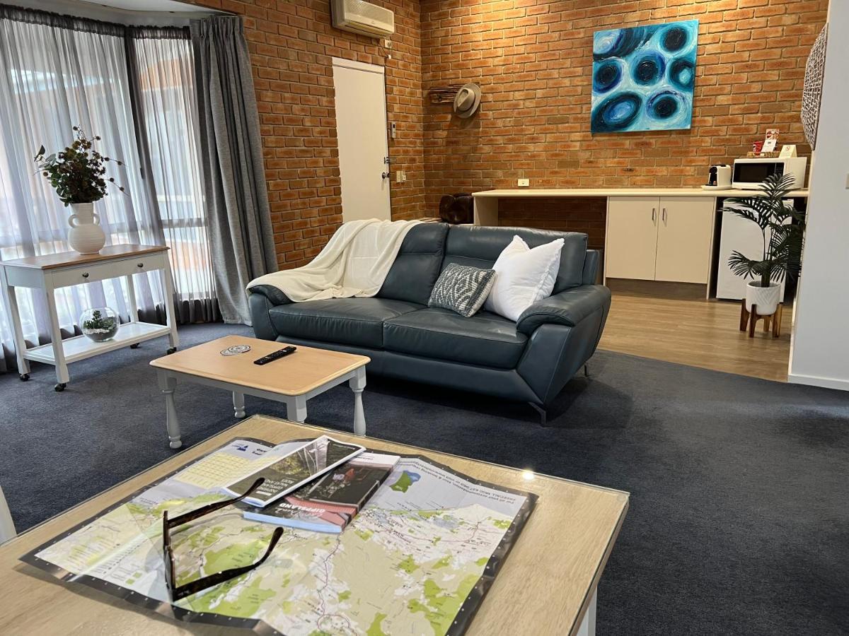 Coastal Waters Motor Inn 莱克斯恩特伦斯 外观 照片