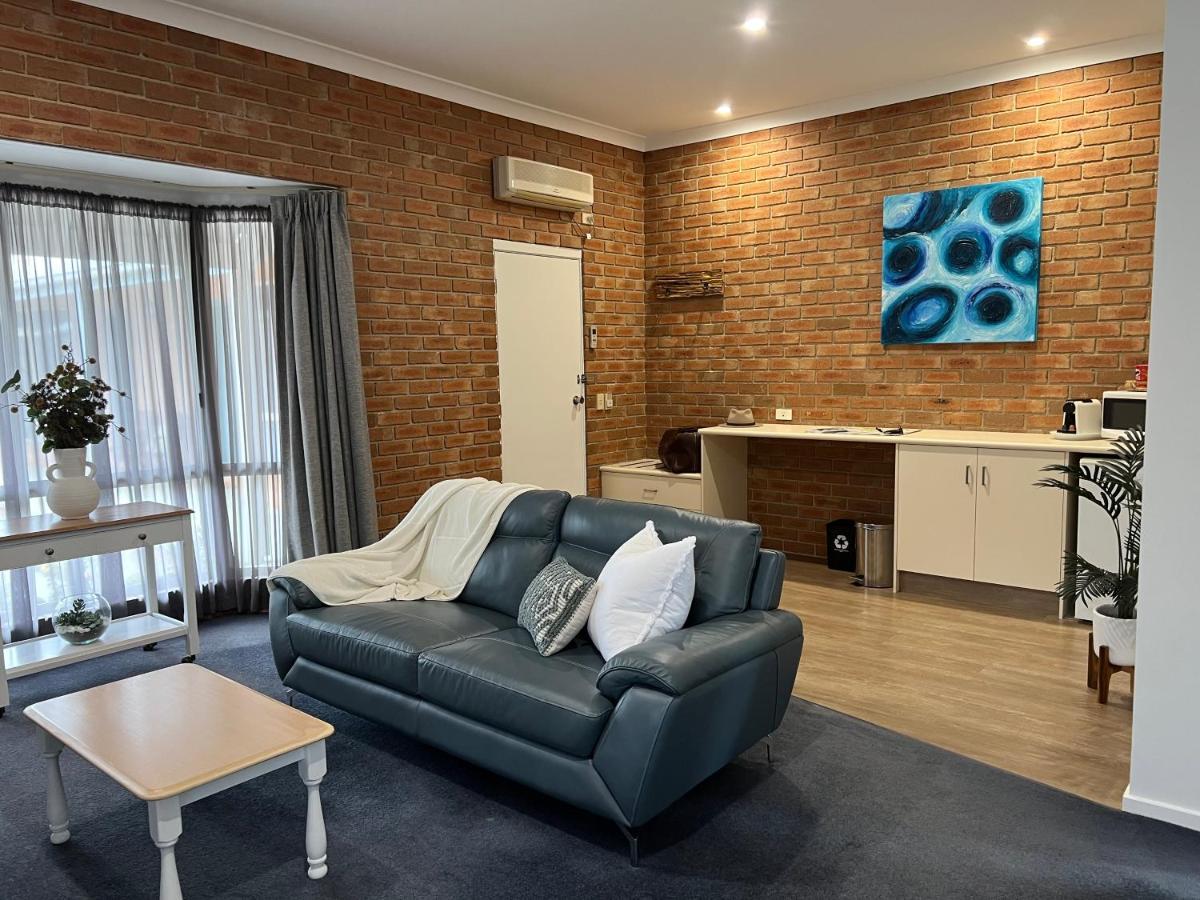 Coastal Waters Motor Inn 莱克斯恩特伦斯 外观 照片
